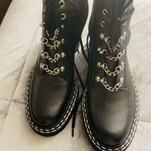 Vince Camuto women boots, brand new